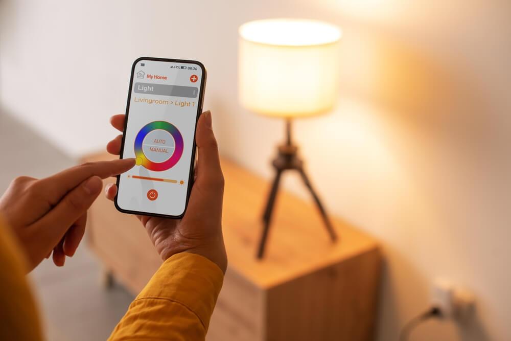 Aprenda como criar uma rotina matinal com luzes e Alexa e transforme seus primeiros minutos do dia com automação prática e eficiente.